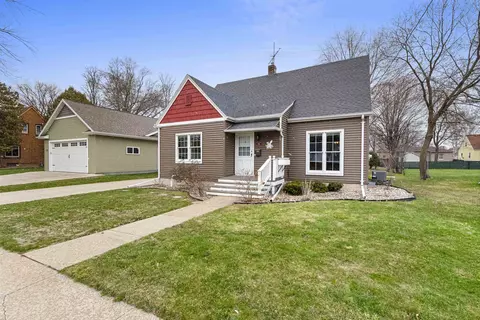 Exterior - 1810 S Bouten St, Appleton, WI 54915 photo 4 of 9