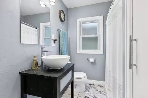Bath - 1810 S Bouten St, Appleton, WI 54915 photo 1 of 2