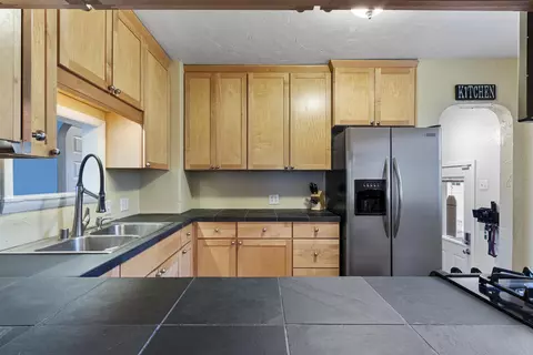 Kitchen - 1810 S Bouten St, Appleton, WI 54915 photo 5 of 5