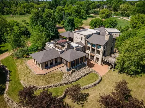 n2828 Givens Road, Hortonville, WI 54944