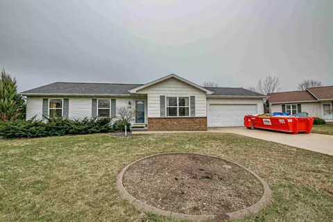 1130 Morgan Taylor Ct, Menasha, WI 54952