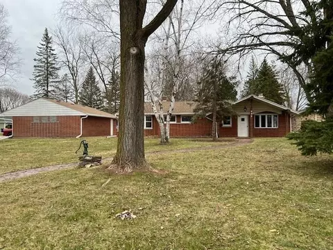 909 Bellevue St, Green Bay, WI 54302