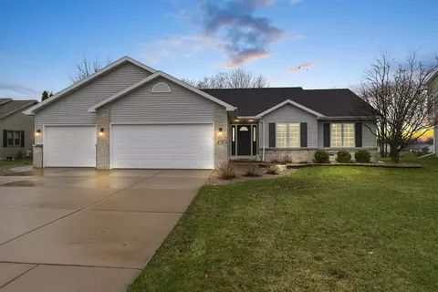 378 Longwood Ln, Wrightstown, WI 54180