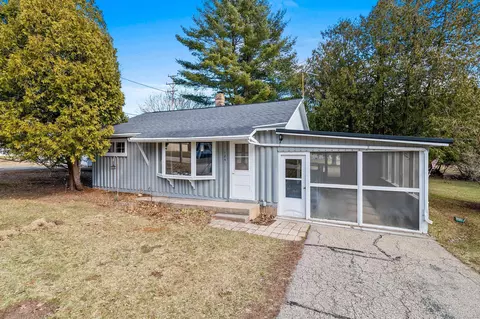 124 Mead Ave, Oconto Falls, WI 54154