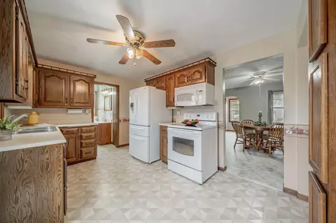 Kitchen - 1727 N Ullman St, Appleton, WI 54911 photo 1 of 5