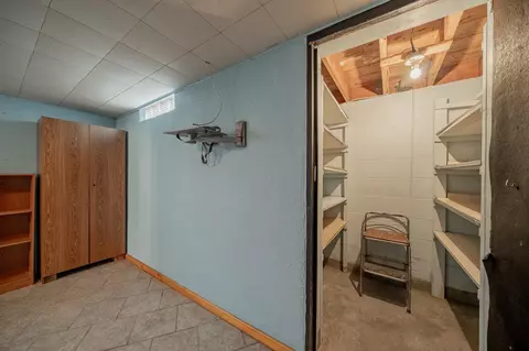 Bath - 1727 N Ullman St, Appleton, WI 54911 photo 3 of 3