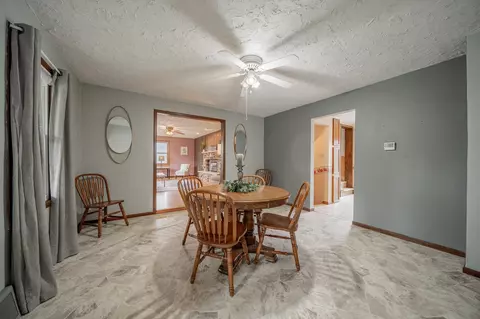 Dining - 1727 N Ullman St, Appleton, WI 54911 photo 2 of 4
