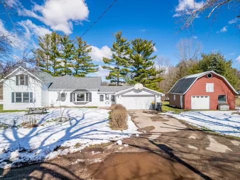 507 Walkush St, Berlin, WI 54923