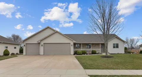 2408 Southerland Cir, Kaukauna, WI 54130