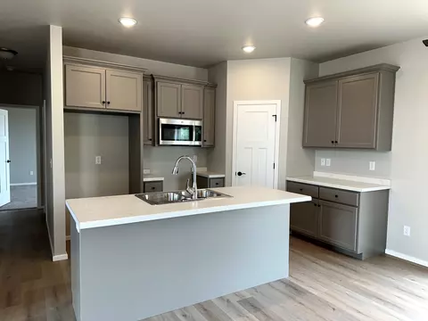 W6528 E Steamboat Lane, Appleton, WI 54915 photo 2