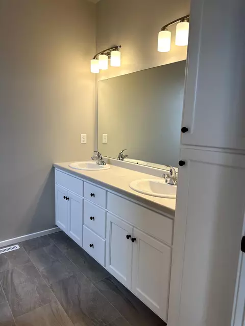W6528 E Steamboat Lane, Appleton, WI 54915 photo 9