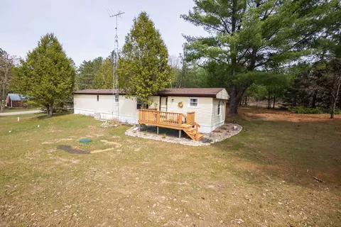 19050 Kollen Ln, Lakewood, WI 54138