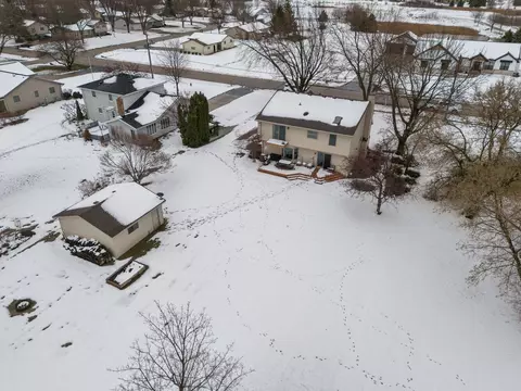 Exterior - w5670 Vans Road, Appleton, WI 54915 photo 8 of 22