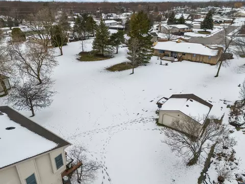 Exterior - w5670 Vans Road, Appleton, WI 54915 photo 16 of 22