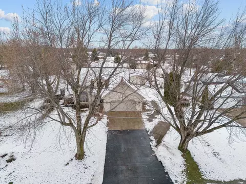 Exterior - w5670 Vans Road, Appleton, WI 54915 photo 17 of 22