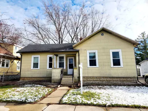 262 E 9th St, Fond Du Lac, WI 54935