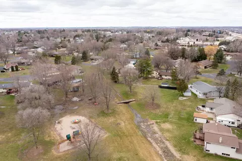 View/Area - 25 W Sioux Dr, Appleton, WI 54911 photo 5 of 6