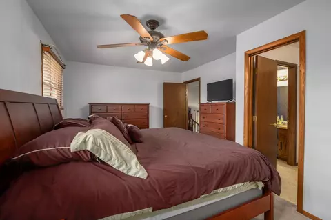 Bedroom - 25 W Sioux Dr, Appleton, WI 54911 photo 3 of 5