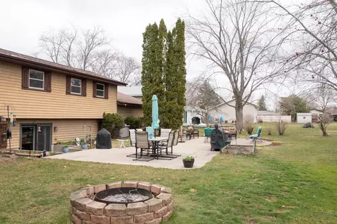 Exterior - 25 W Sioux Dr, Appleton, WI 54911 photo 10 of 11