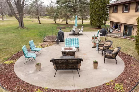 Exterior - 25 W Sioux Dr, Appleton, WI 54911 photo 7 of 11