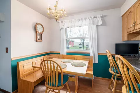 Dining - 25 W Sioux Dr, Appleton, WI 54911 photo 1 of 2