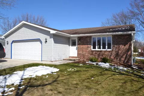812 Hennessy St, Oshkosh, WI 54904