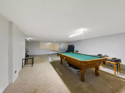 Living - 4 Meadowbrook Ct, Appleton, WI 54914 photo 5 of 5