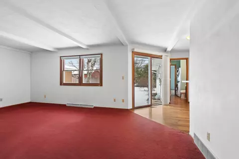 Living - 1006 W Taylor St, Appleton, WI 54914 photo 2 of 3