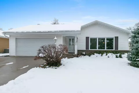 Exterior - 1006 W Taylor St, Appleton, WI 54914 photo 7 of 11