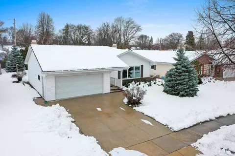 1006 W Taylor St, Appleton, WI 54914
