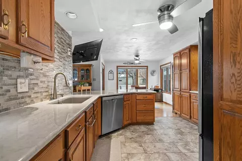3031 E Meadowlark Ln, Appleton, WI 54915 photo 9