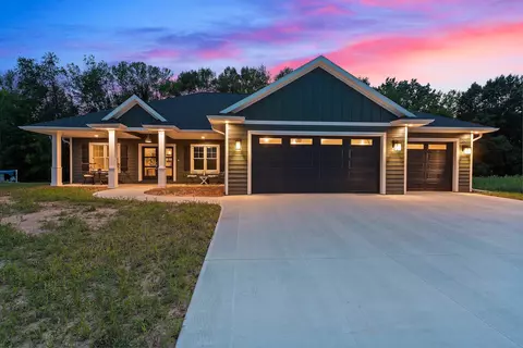 3691 Stockbury St, Howard, WI 54313