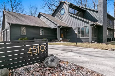 4519 Choctaw Trl, Green Bay, WI 54313