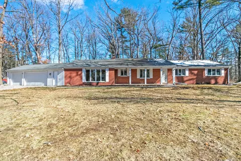 203 Swiss Hill Dr, Green Bay, WI 54302