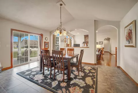 3920 E Benvalley Dr, Appleton, WI 54913 photo 8