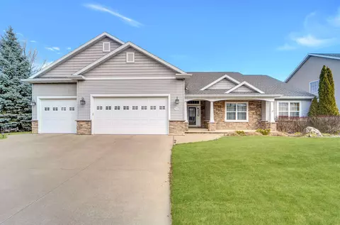 3920 E Benvalley Dr, Appleton, WI 54913