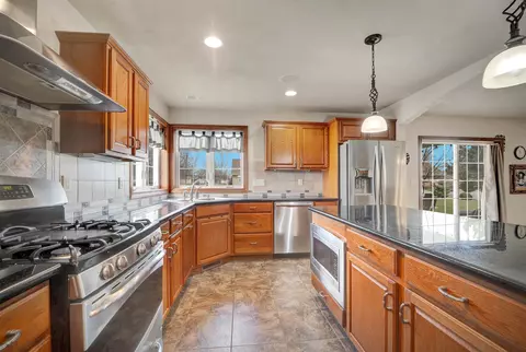 3920 E Benvalley Dr, Appleton, WI 54913 photo 12