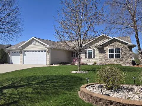 n1765 Schroeder Farm Drive, Greenville, WI 54942