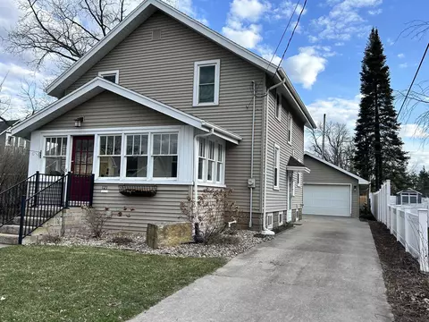 121 E Roosevelt St, Appleton, WI 54911