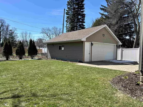 Exterior - 121 E Roosevelt St, Appleton, WI 54911 photo 5 of 5