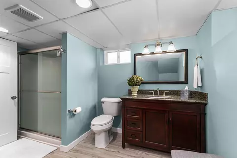 Bath - 121 E Roosevelt St, Appleton, WI 54911 photo 3 of 4