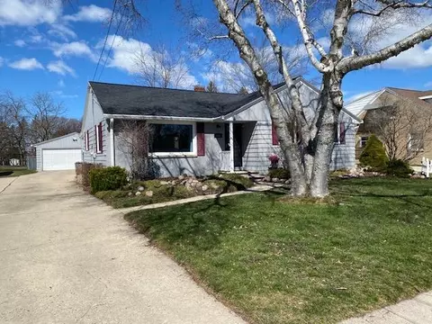 123 N Fisk St, Green Bay, WI 54303