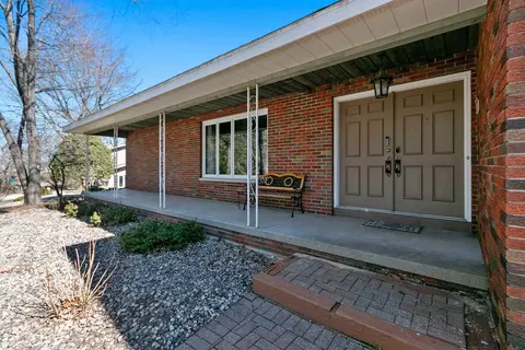 1730 Palisades Dr, Appleton, WI 54915 photo 2