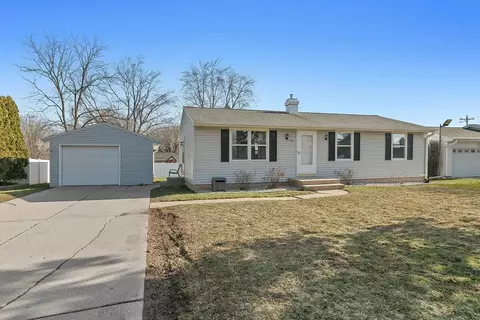 1248 Carole Ln, Green Bay, WI 54313
