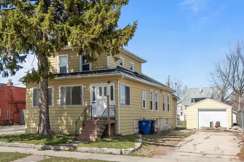 136 W 10th Ave, Oshkosh, WI 54902