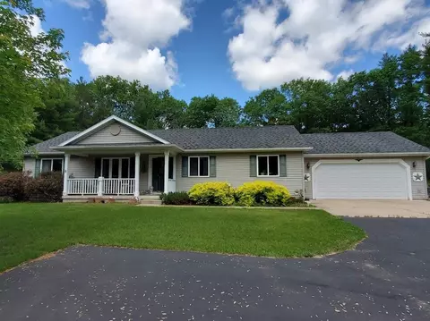 w3574 Center Drive, Redgranite, WI 54970