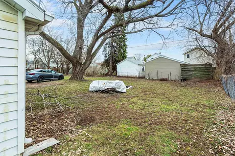 Exterior - 609 3rd St, Menasha, WI 54952 photo 14 of 21