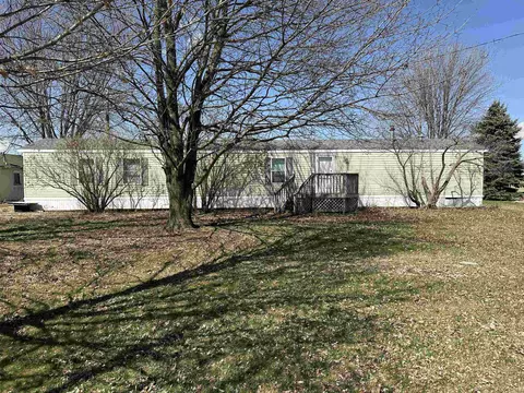 w3077 Cody Road, Mount Calvary, WI 53057