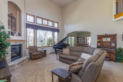 2925 E Fallcreek Ln, Appleton, WI 54914 photo 8