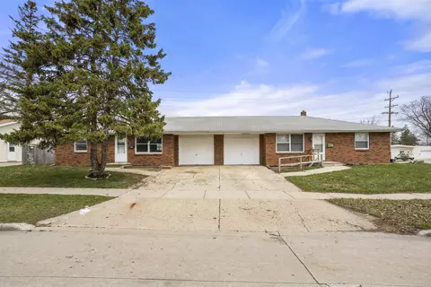 802 W Lindbergh St, Appleton, WI 54914